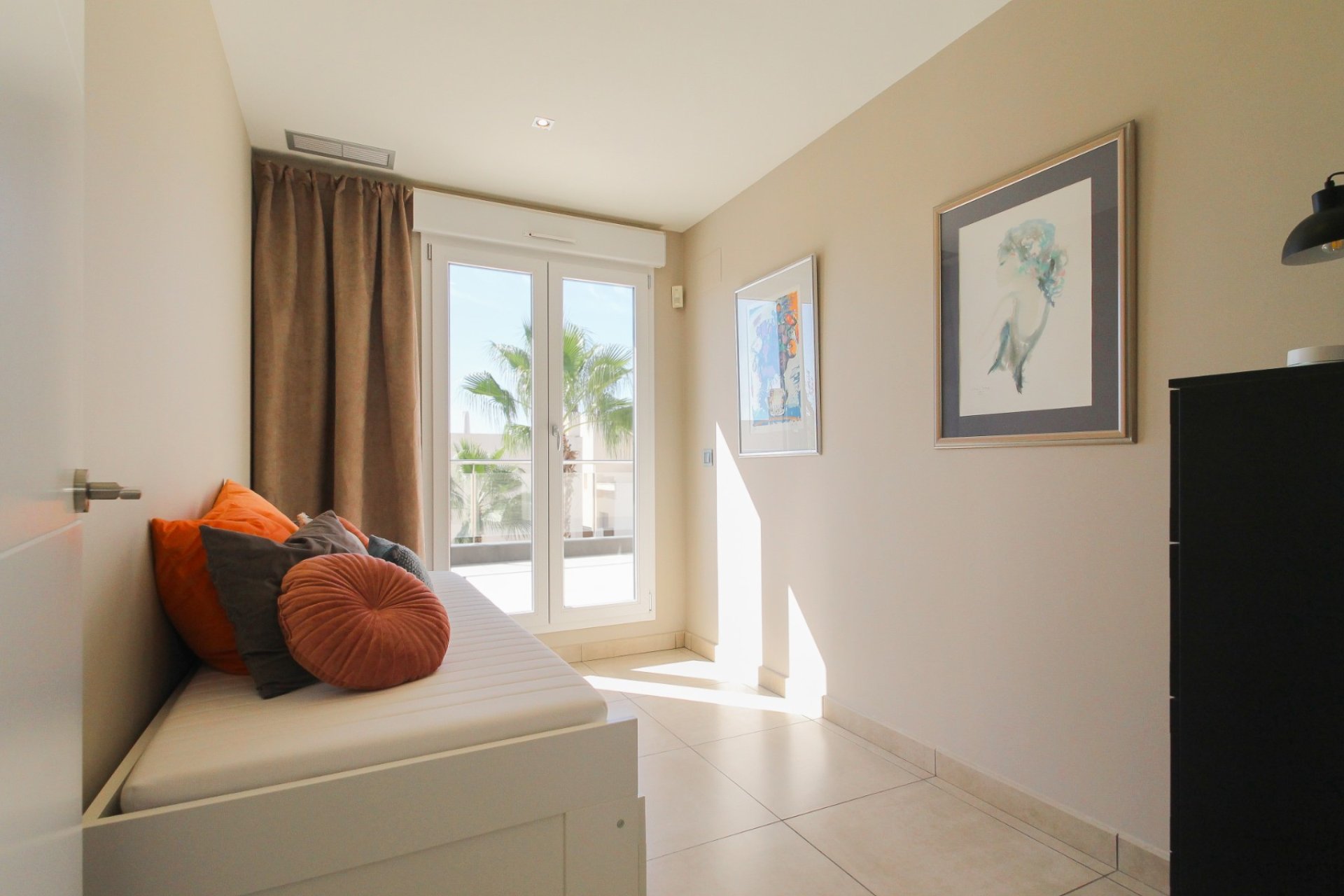 Resale - Villa -
Torrevieja - Costa Blanca