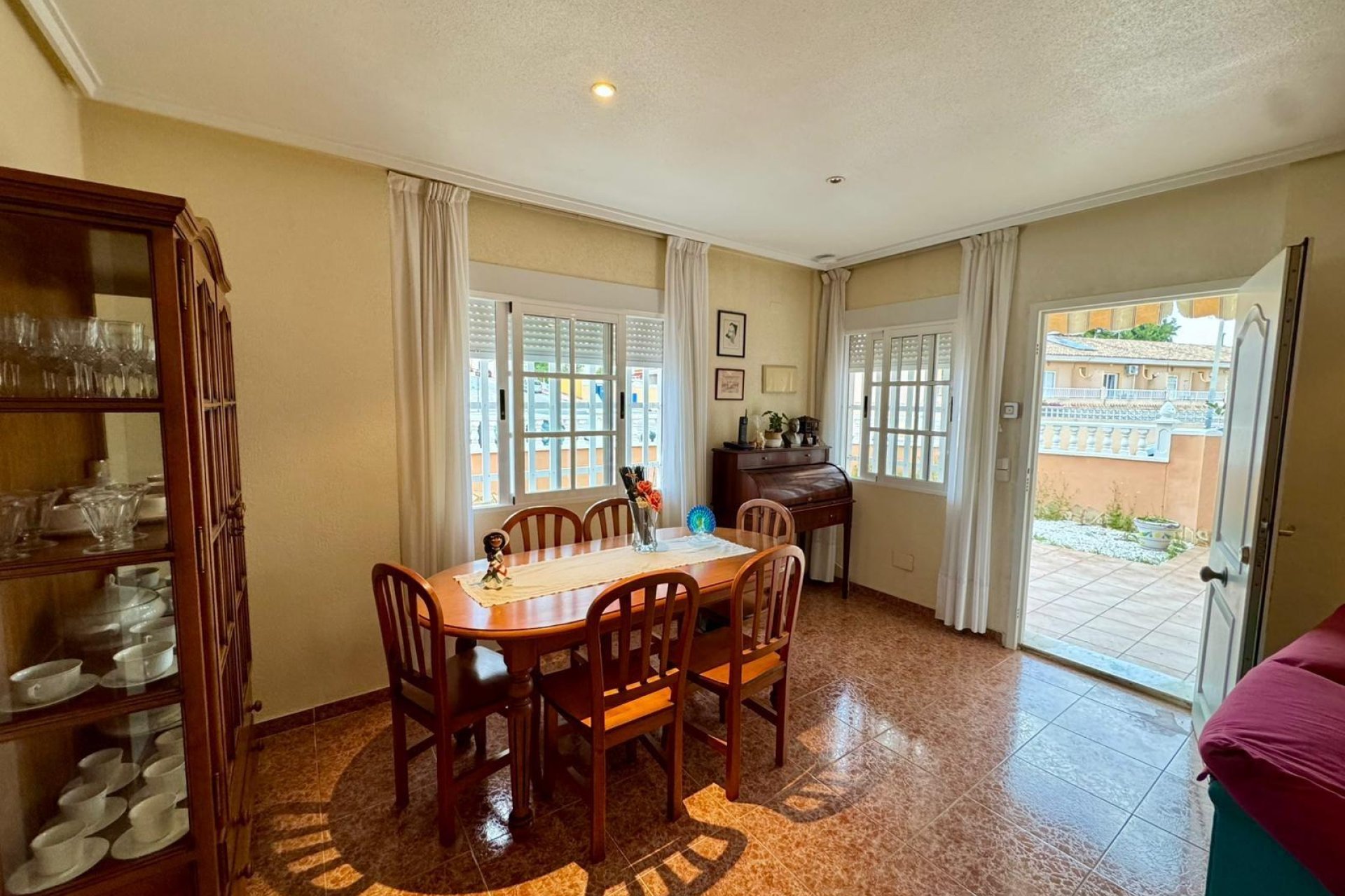 Resale - Villa -
Torrevieja - Costa Blanca