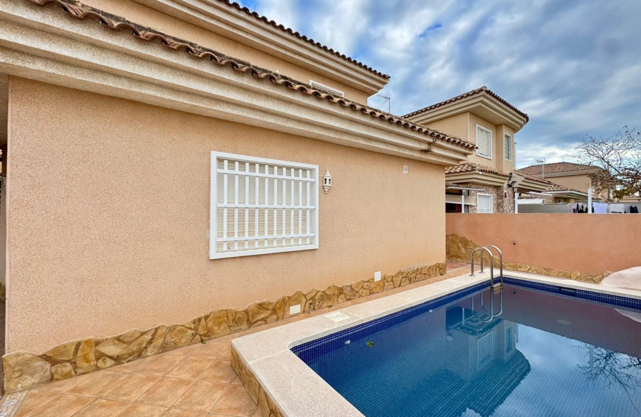 Resale - Villa -
Torrevieja - Costa Blanca