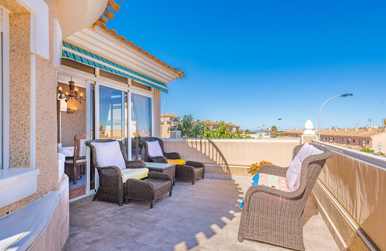 Resale - Villa -
Torrevieja - Costa Blanca