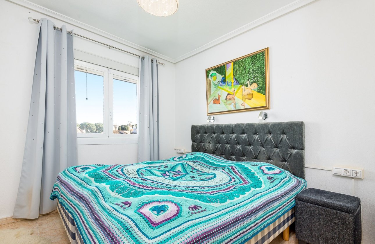 Resale - Villa -
Torrevieja - Costa Blanca