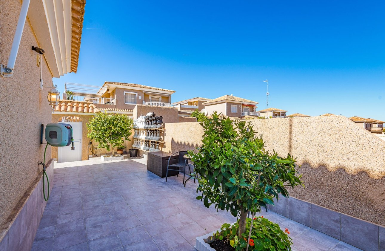 Resale - Villa -
Torrevieja - Costa Blanca