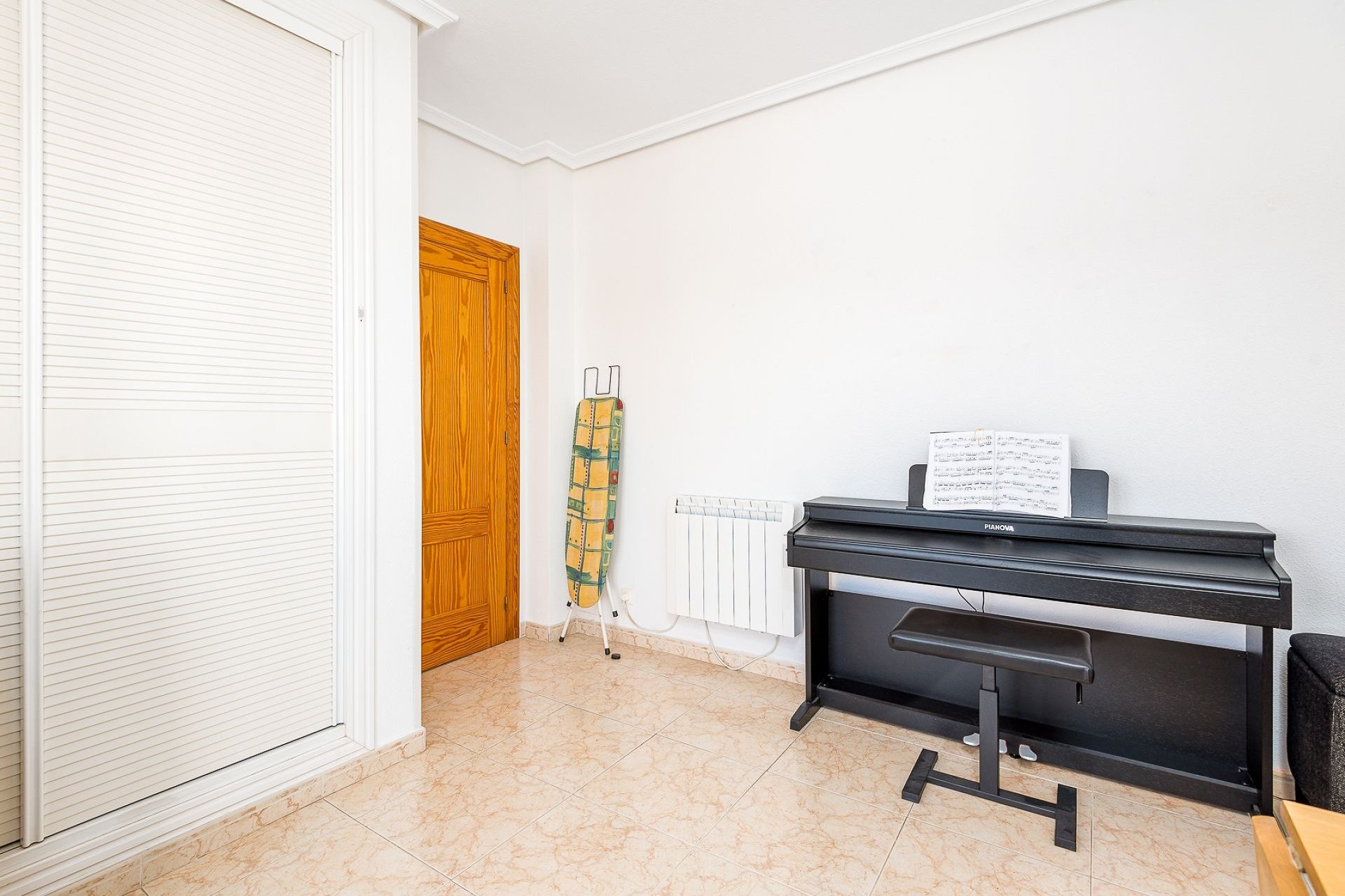 Resale - Villa -
Torrevieja - Costa Blanca