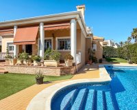 Resale - Villa -
Torrevieja - Costa Blanca