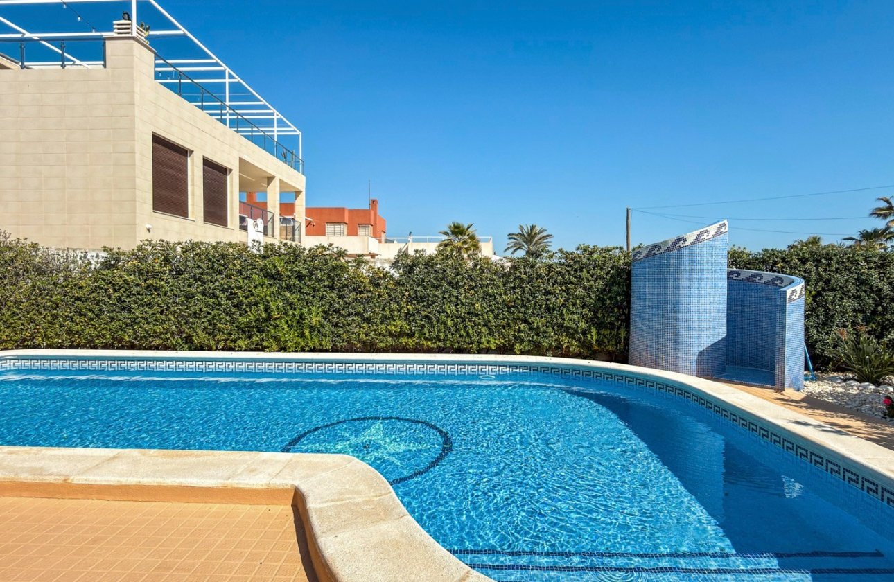 Resale - Villa -
Torrevieja - Costa Blanca