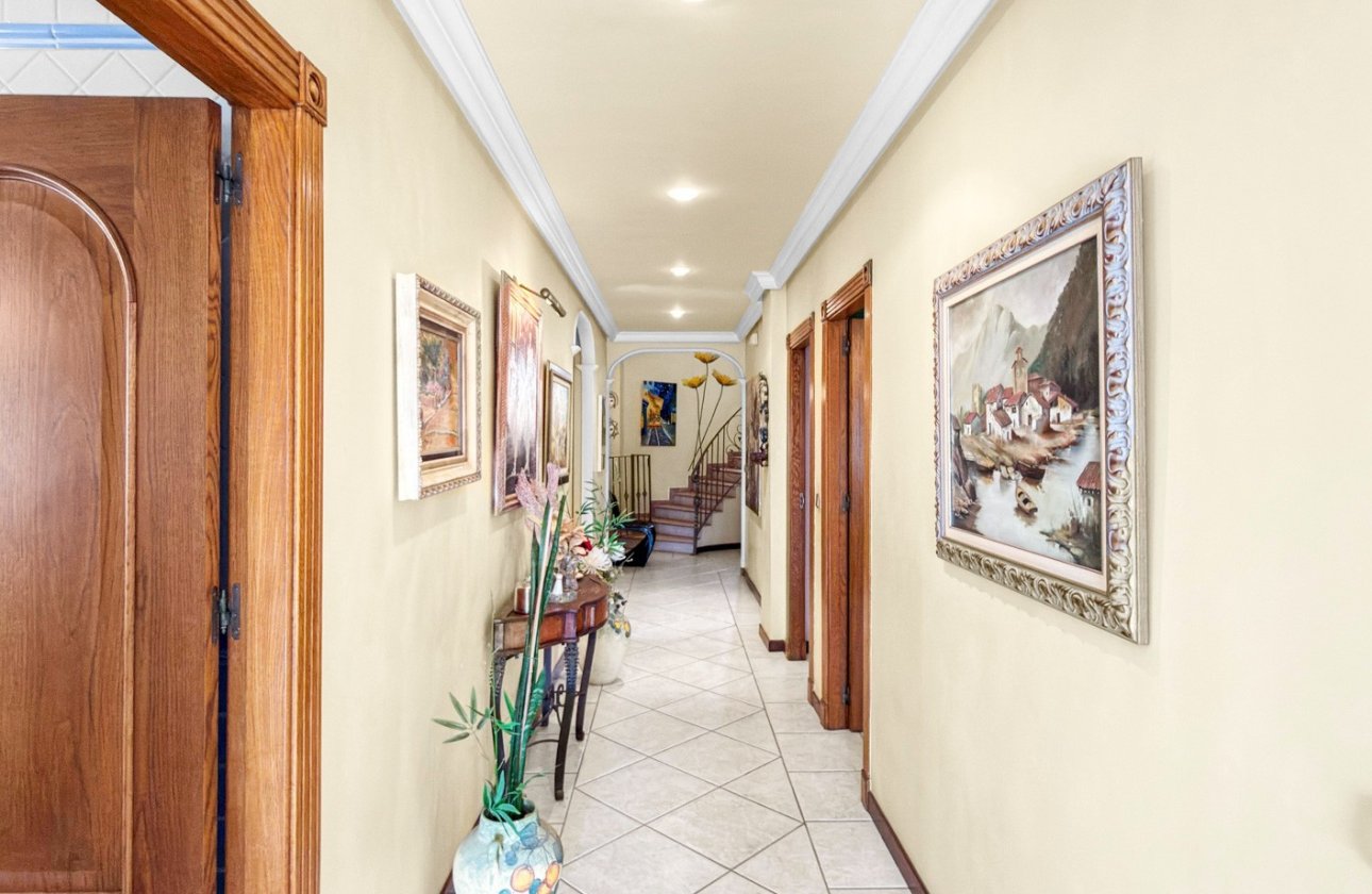 Resale - Villa -
Torrevieja - Costa Blanca