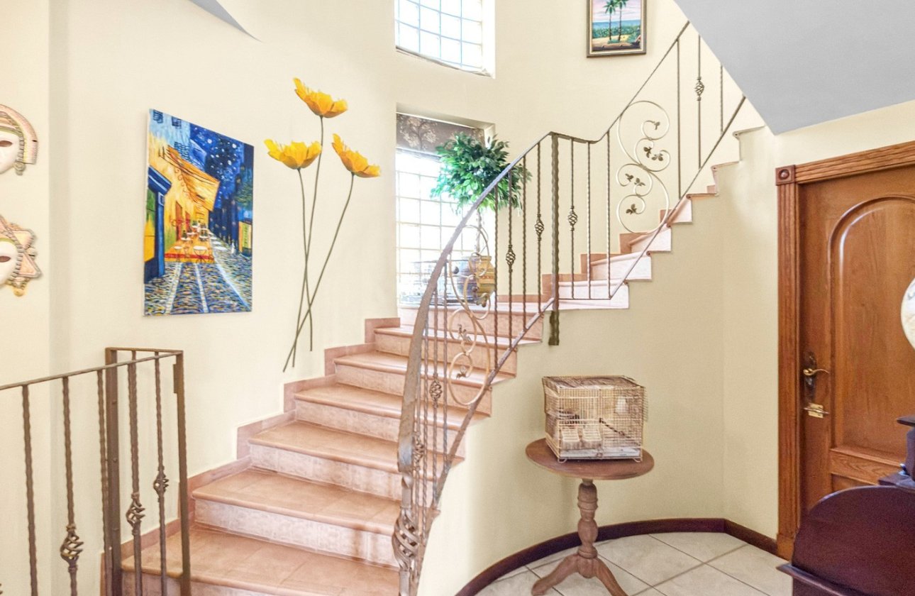 Resale - Villa -
Torrevieja - Costa Blanca