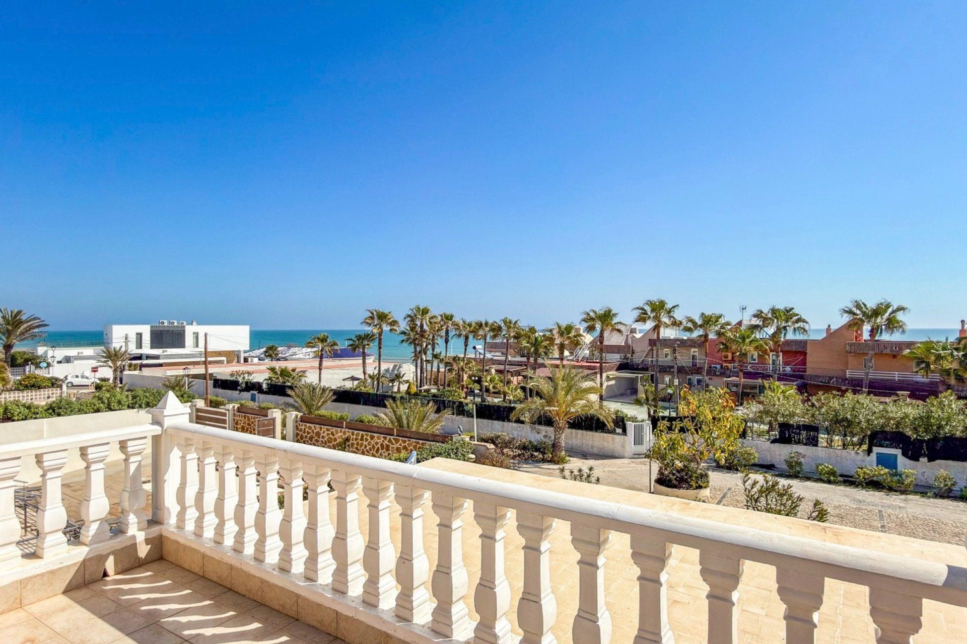 Resale - Villa -
Torrevieja - Costa Blanca