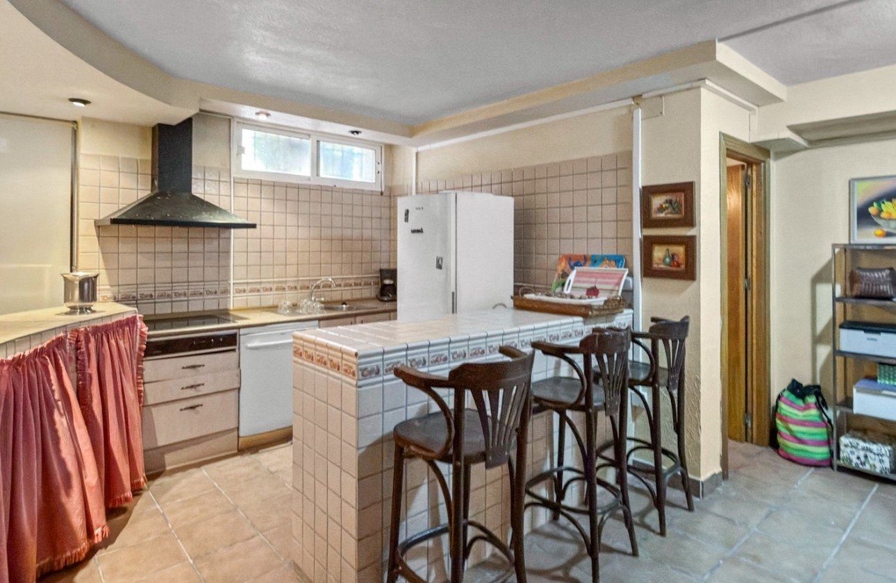 Resale - Villa -
Torrevieja - Costa Blanca