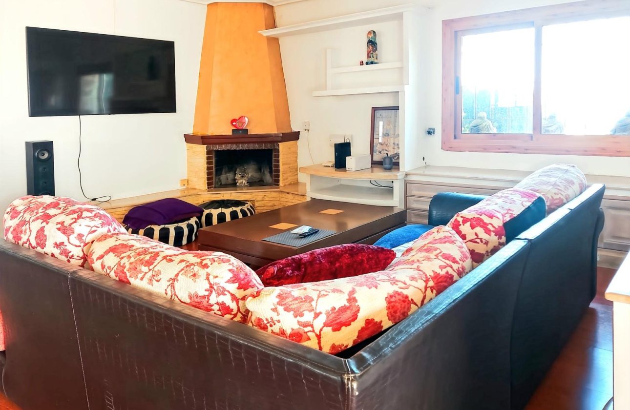 Resale - Villa -
Torrevieja - Costa Blanca