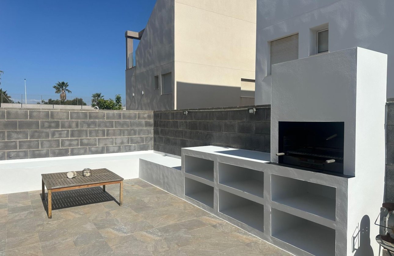 Resale - Villa -
Torrevieja - Costa Blanca