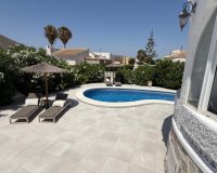 Resale - Villa -
Torrevieja - Costa Blanca