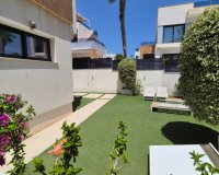 Resale - Villa -
Torrevieja - Costa Blanca