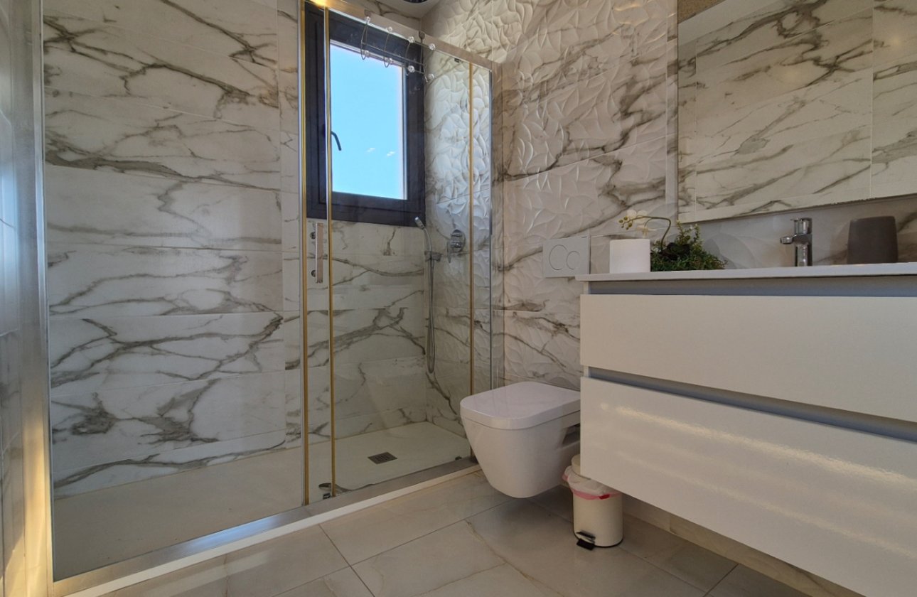 Resale - Villa -
Torrevieja - Costa Blanca