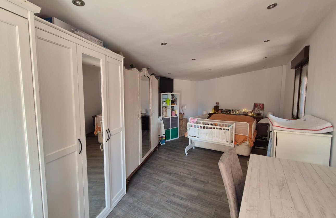 Resale - Villa -
Torrevieja - Costa Blanca