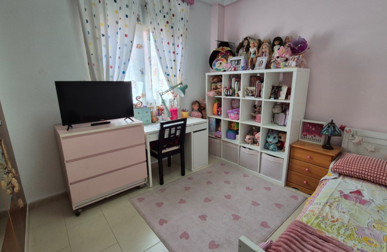 Resale - Villa -
Torrevieja - Costa Blanca