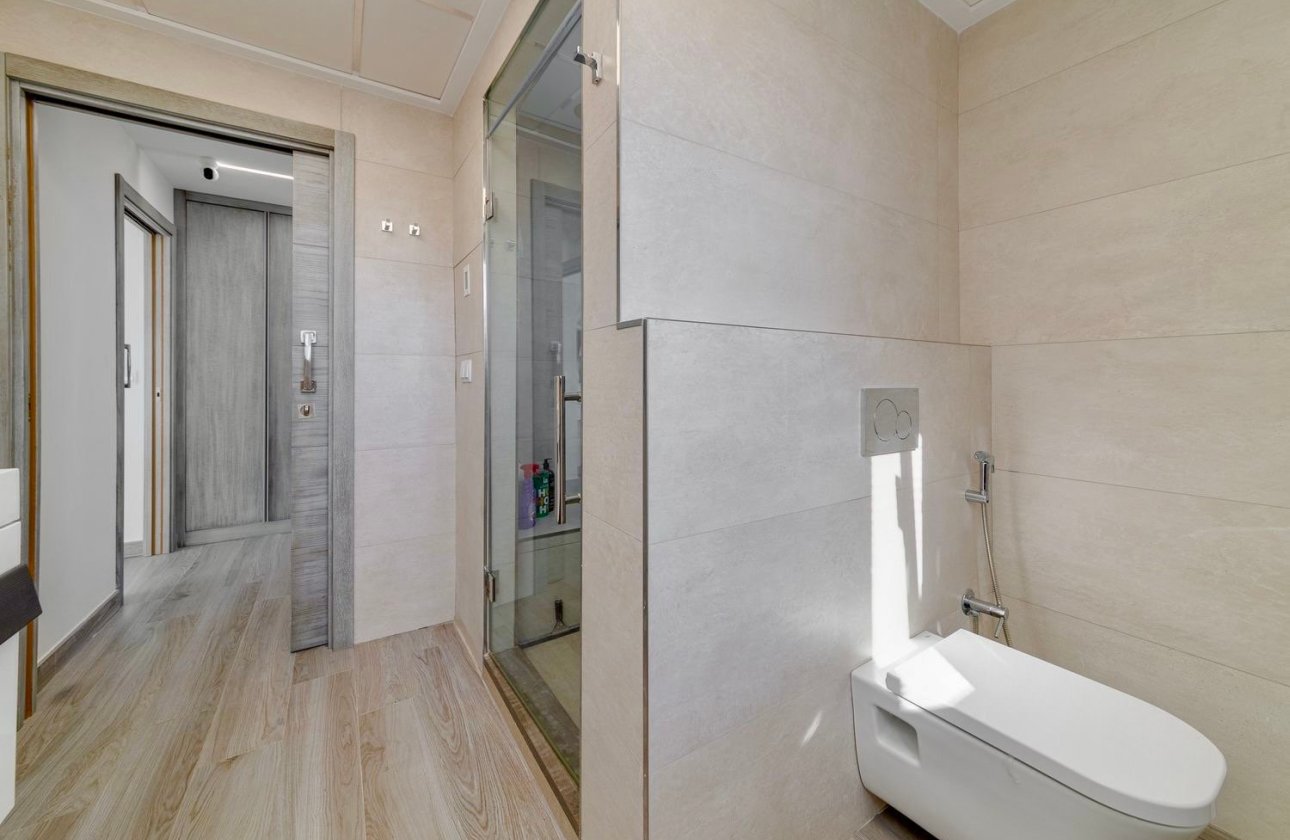 Resale - Villa -
Torrevieja - Costa Blanca