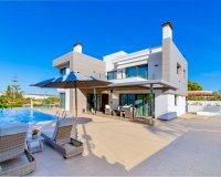 Resale - Villa -
Torrevieja - Costa Blanca