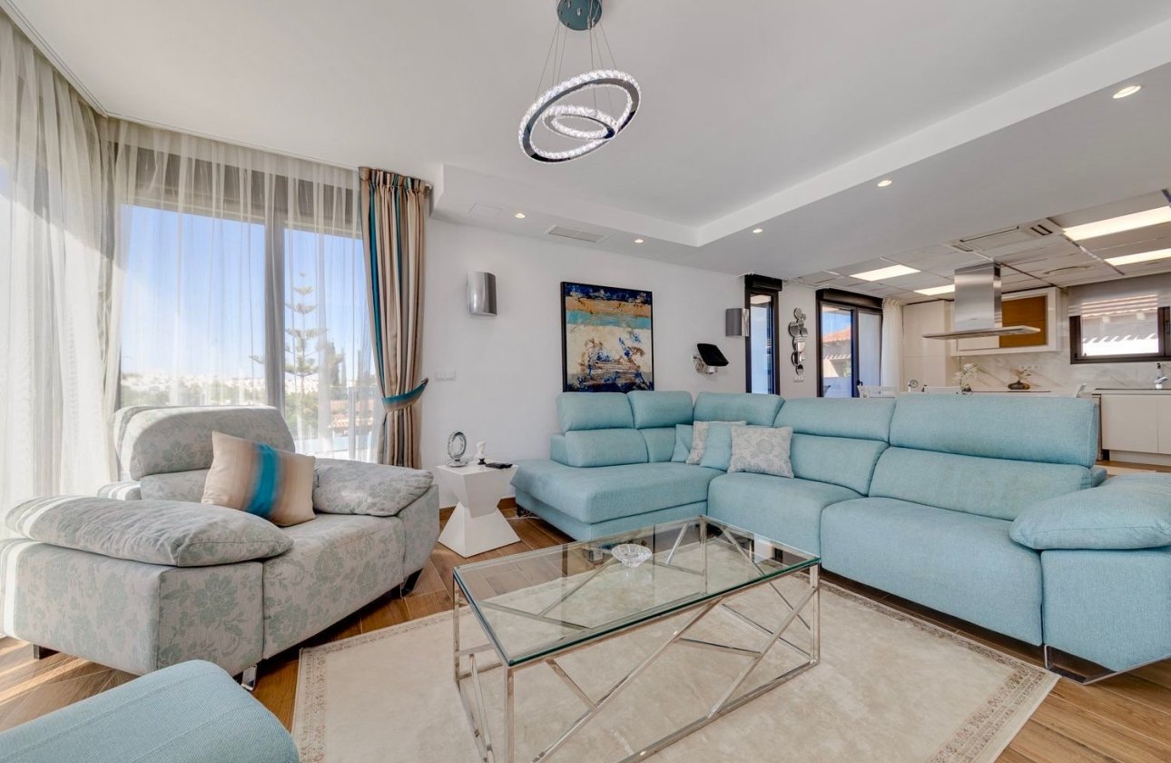 Resale - Villa -
Torrevieja - Costa Blanca