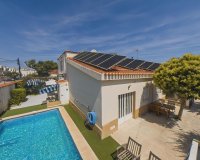 Resale - Villa -
Torrevieja - Costa Blanca