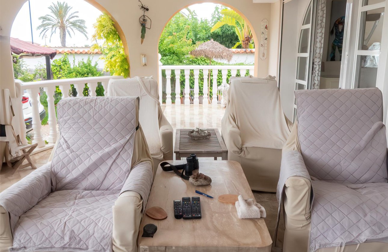 Resale - Villa -
Torrevieja - Costa Blanca