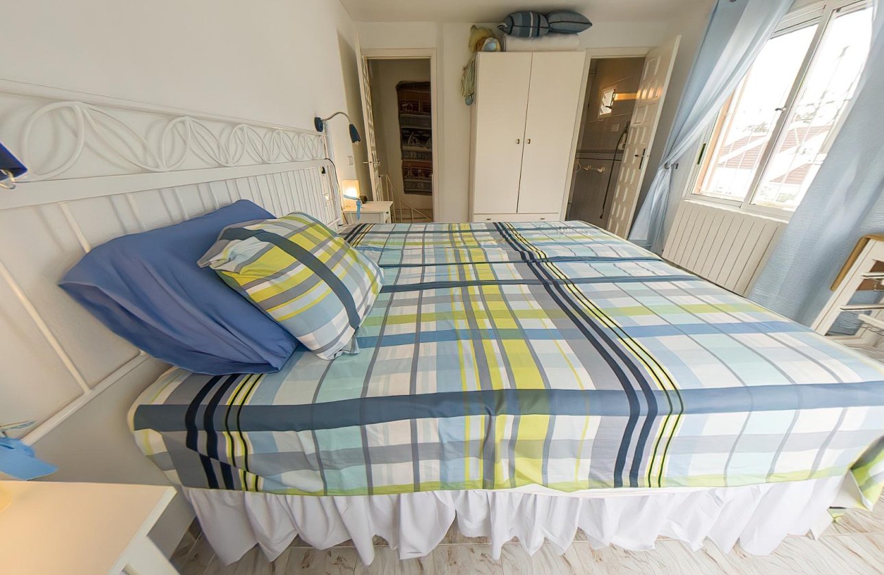 Resale - Villa -
Torrevieja - Costa Blanca