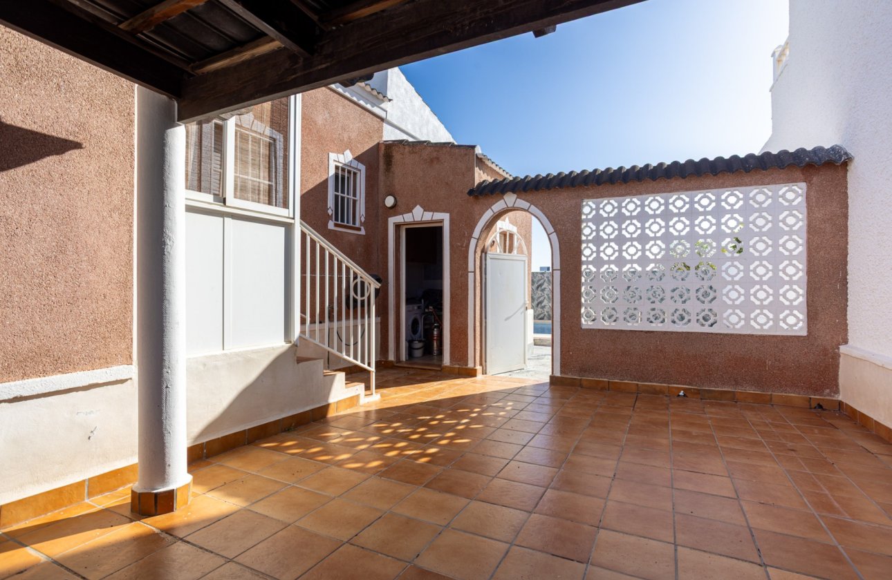 Resale - Villa -
Torrevieja - Costa Blanca