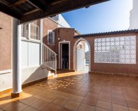 Resale - Villa -
Torrevieja - Costa Blanca