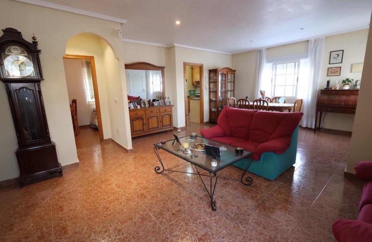 Resale - Villa -
Torrevieja - Costa Blanca