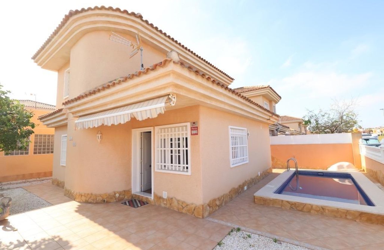 Resale - Villa -
Torrevieja - Costa Blanca