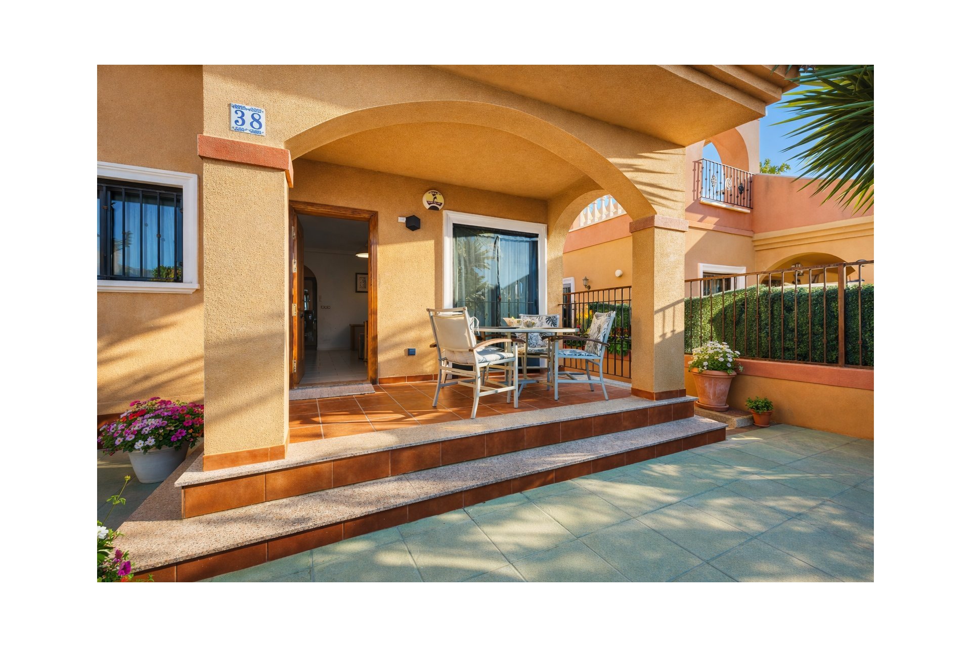 Resale - Villa -
Torrevieja - Costa Blanca