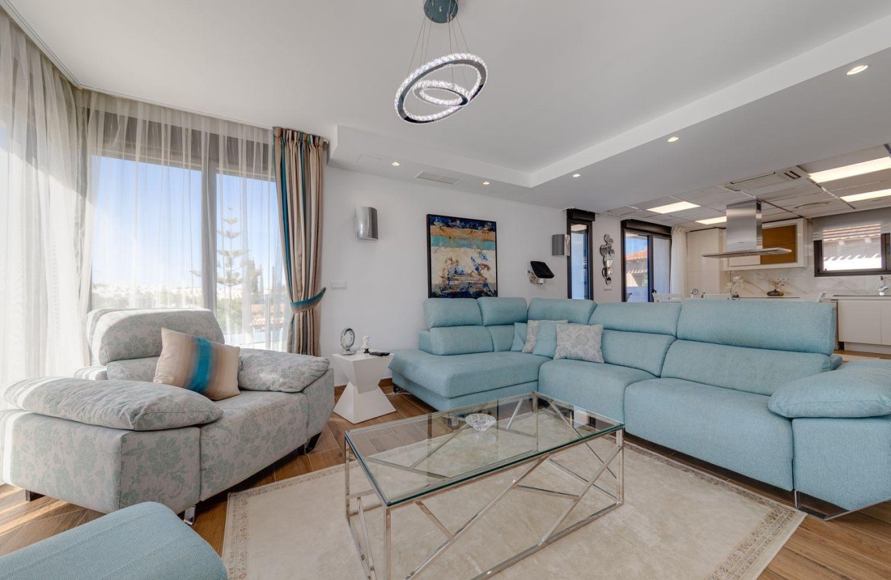 Resale - Villa -
Torrevieja - Costa Blanca