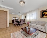Resale - Villa -
Torrevieja - Costa Blanca