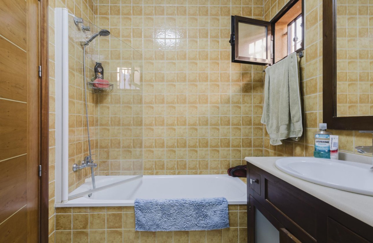 Resale - Villa -
Torrevieja - Costa Blanca