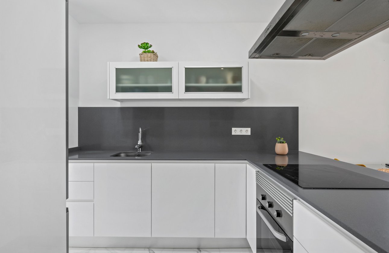 Resale - Villa -
Torrevieja - Costa Blanca