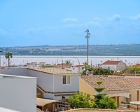 Resale - Villa -
Torrevieja - Costa Blanca