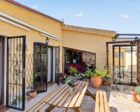 Resale - Villa -
Torrevieja - Costa Blanca