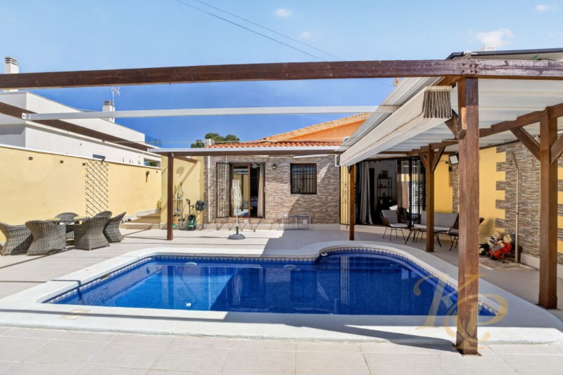 Resale - Villa -
Torrevieja - Costa Blanca