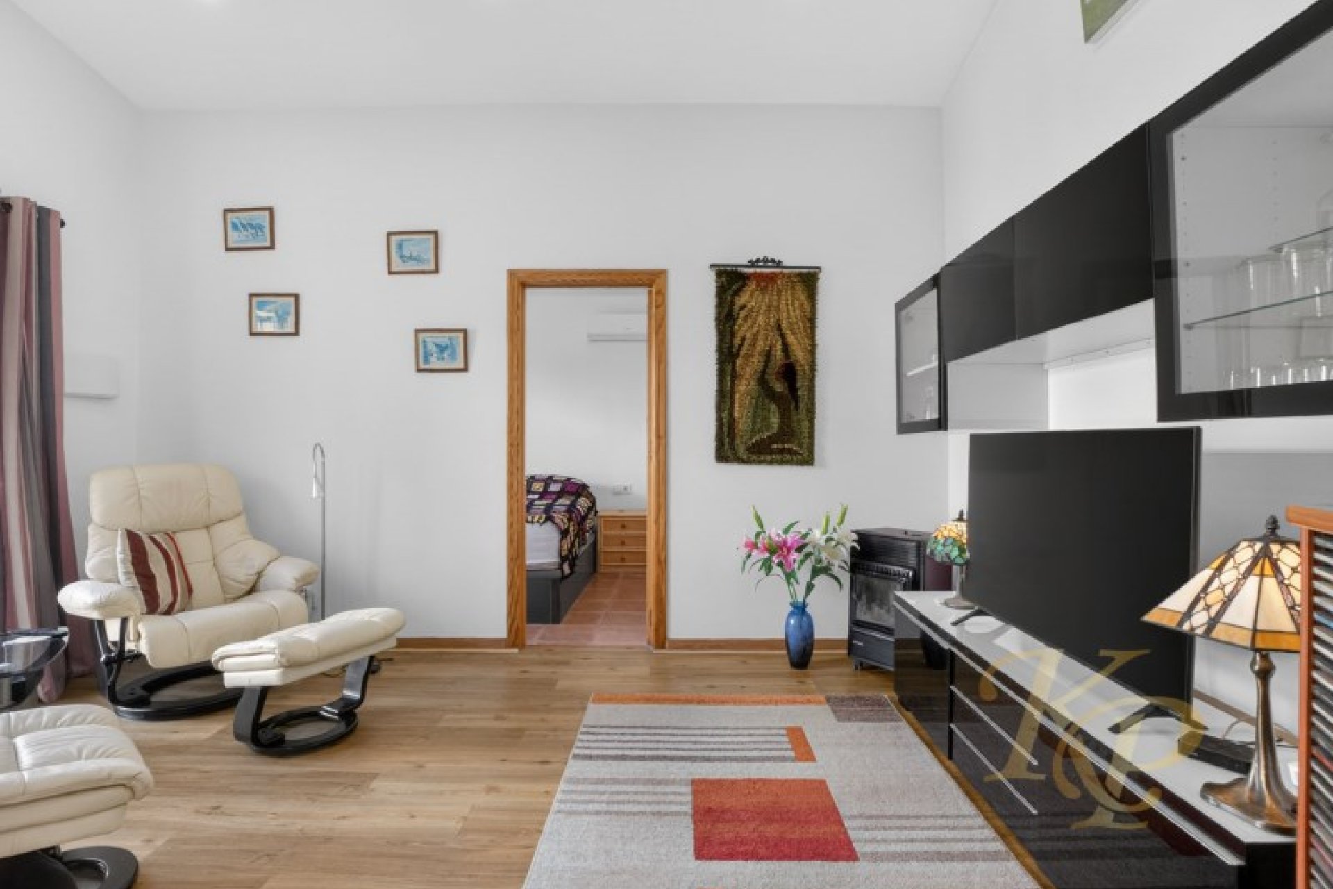 Resale - Villa -
Torrevieja - Costa Blanca