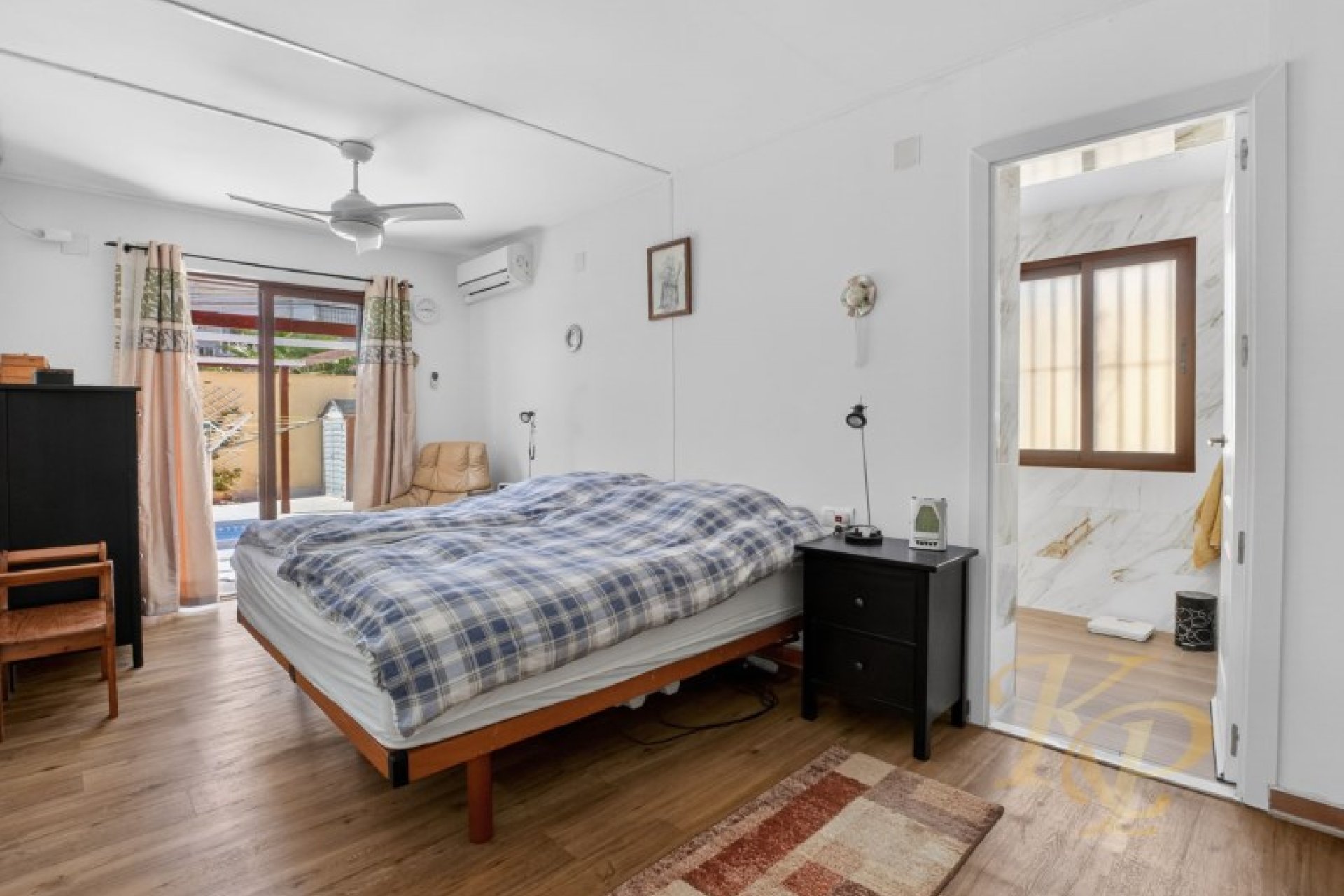 Resale - Villa -
Torrevieja - Costa Blanca