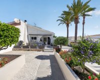 Resale - Villa -
Torrevieja - Costa Blanca