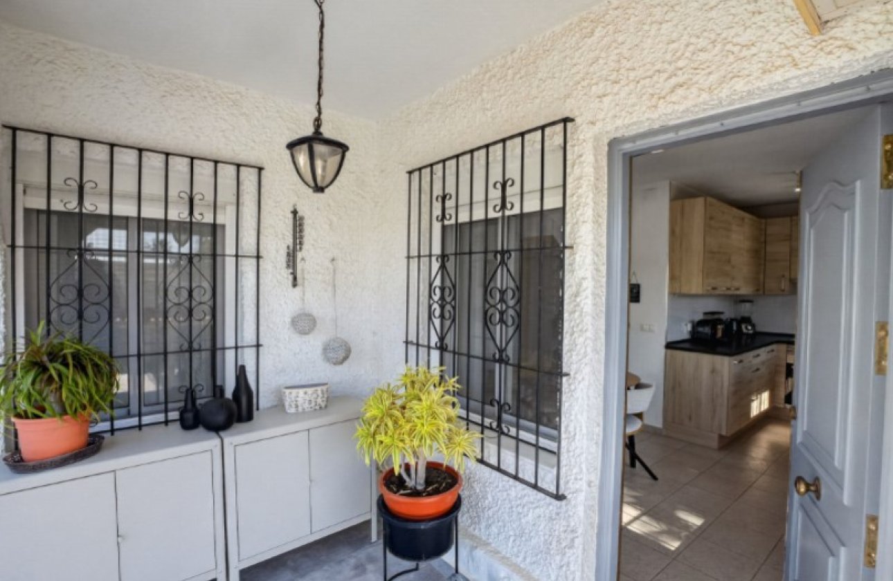 Resale - Villa -
Torrevieja - Costa Blanca
