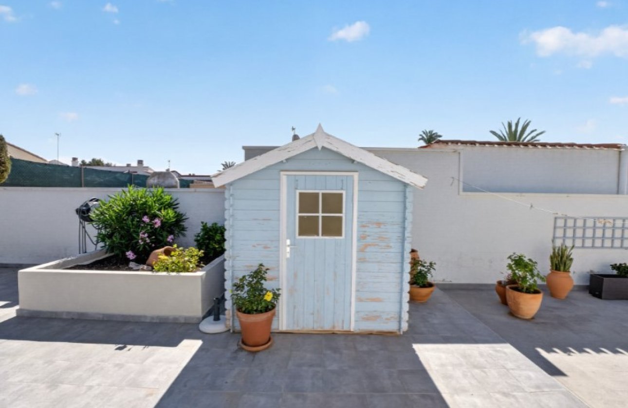 Resale - Villa -
Torrevieja - Costa Blanca