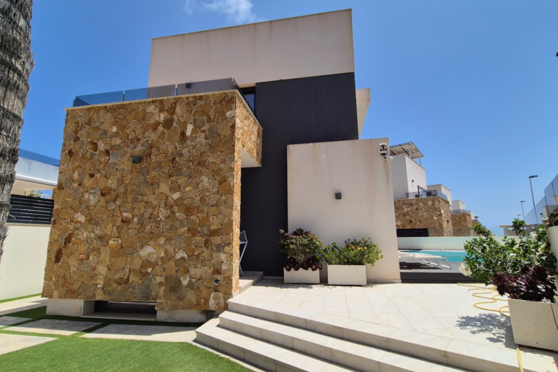 Resale - Villa -
Torrevieja - Costa Blanca