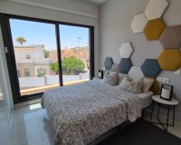 Resale - Villa -
Torrevieja - Costa Blanca