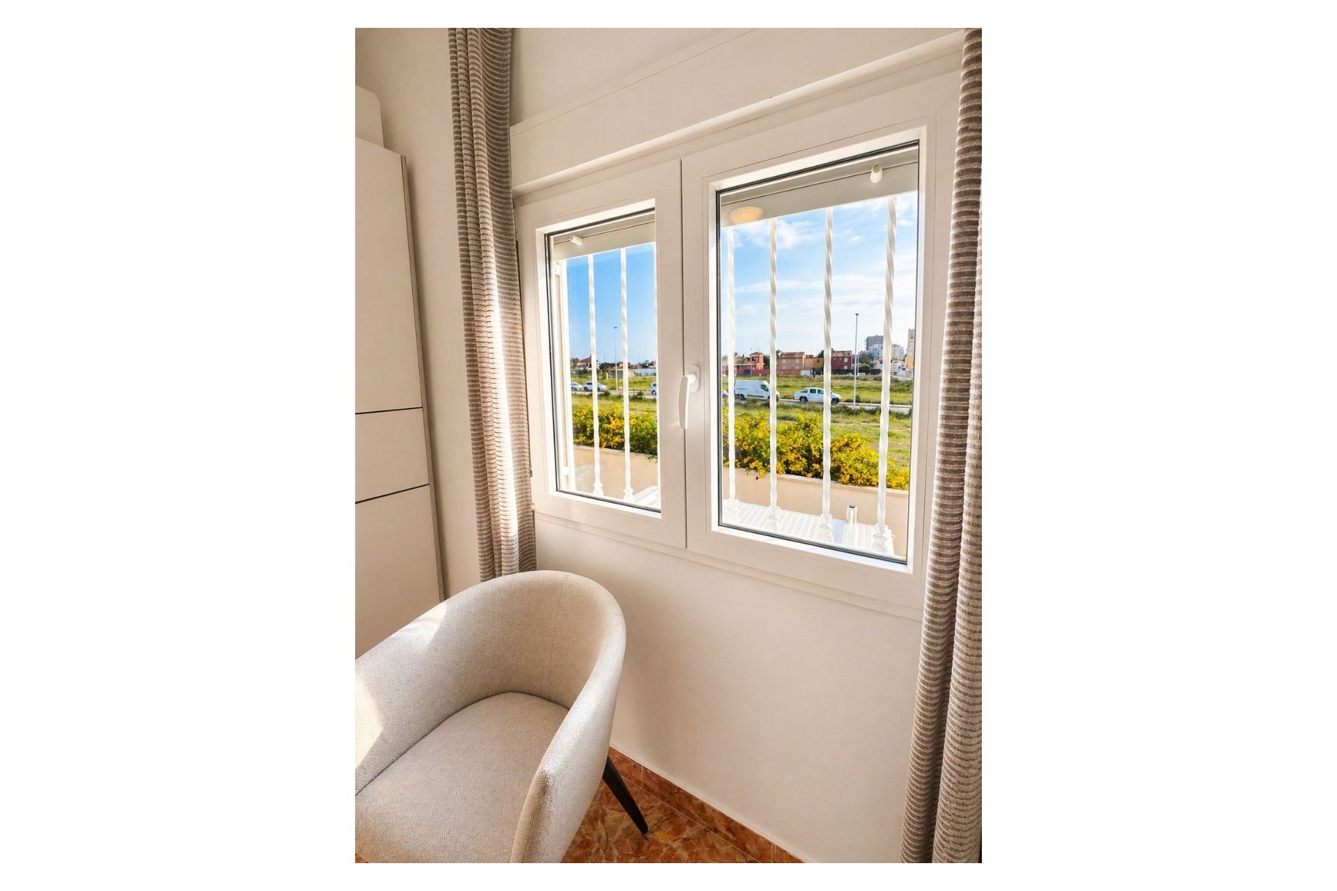 Resale - Villa -
Torrevieja - Costa Blanca