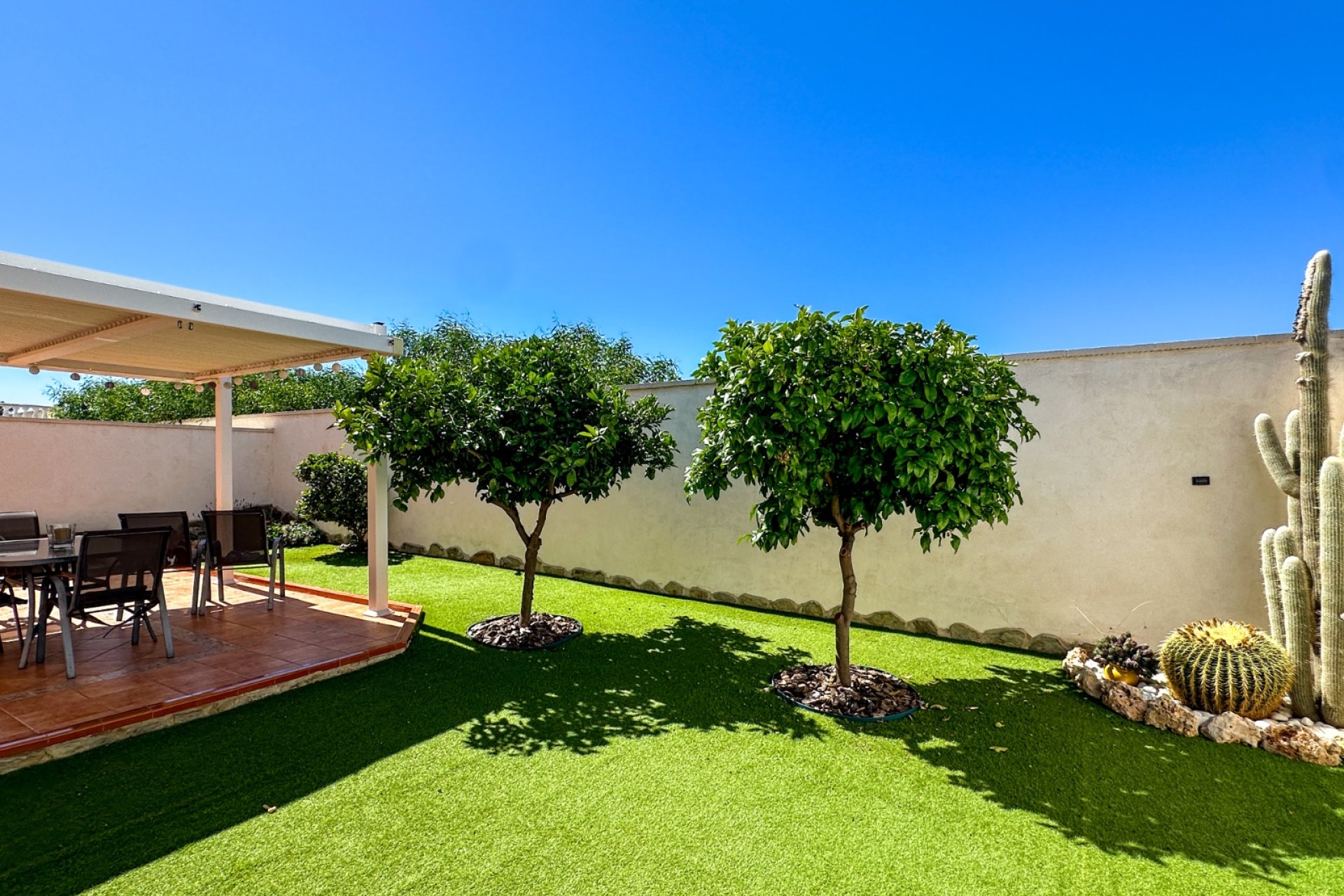 Resale - Villa -
Torrevieja - Costa Blanca