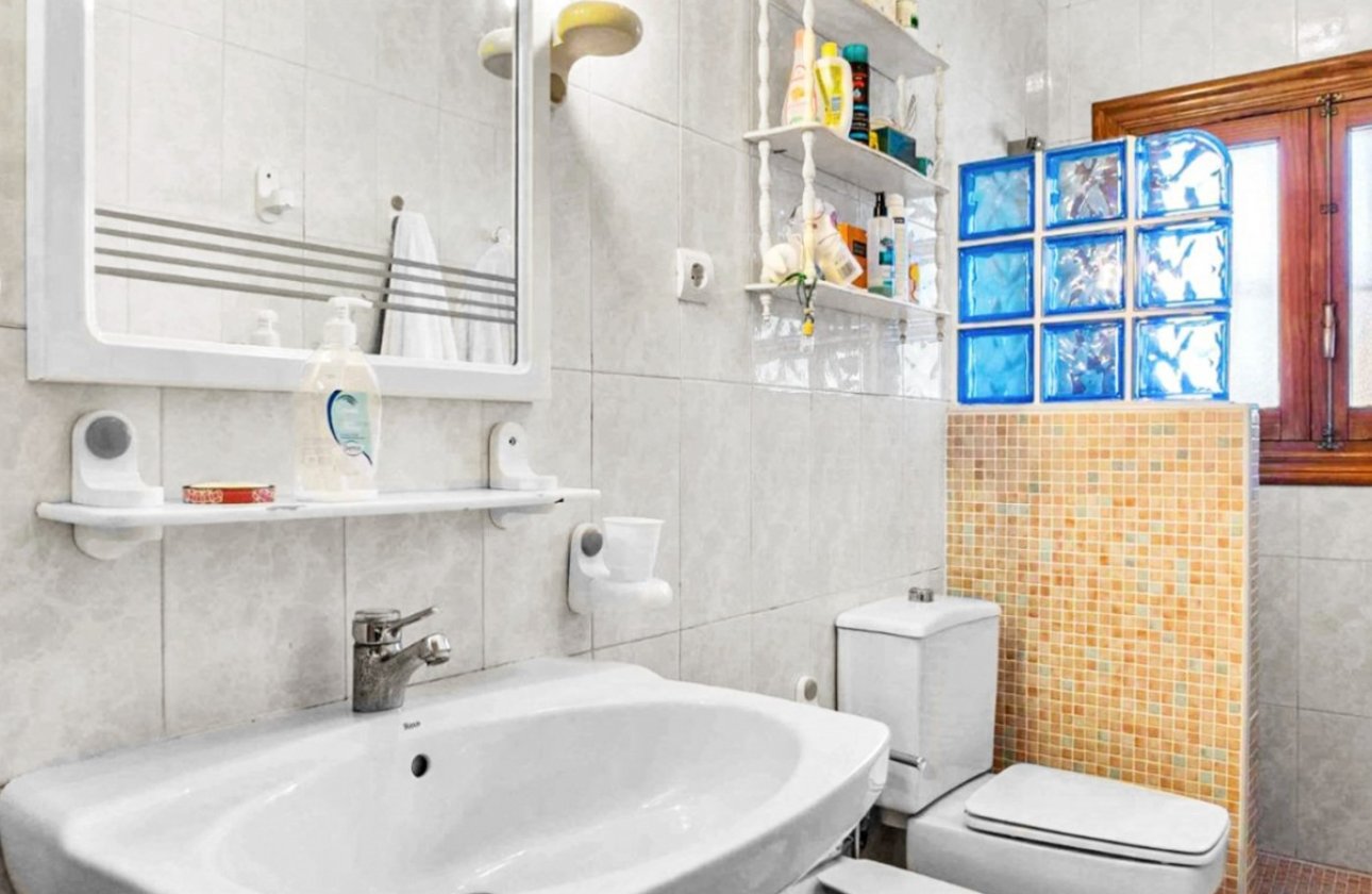 Resale - Villa -
Torrevieja - Costa Blanca