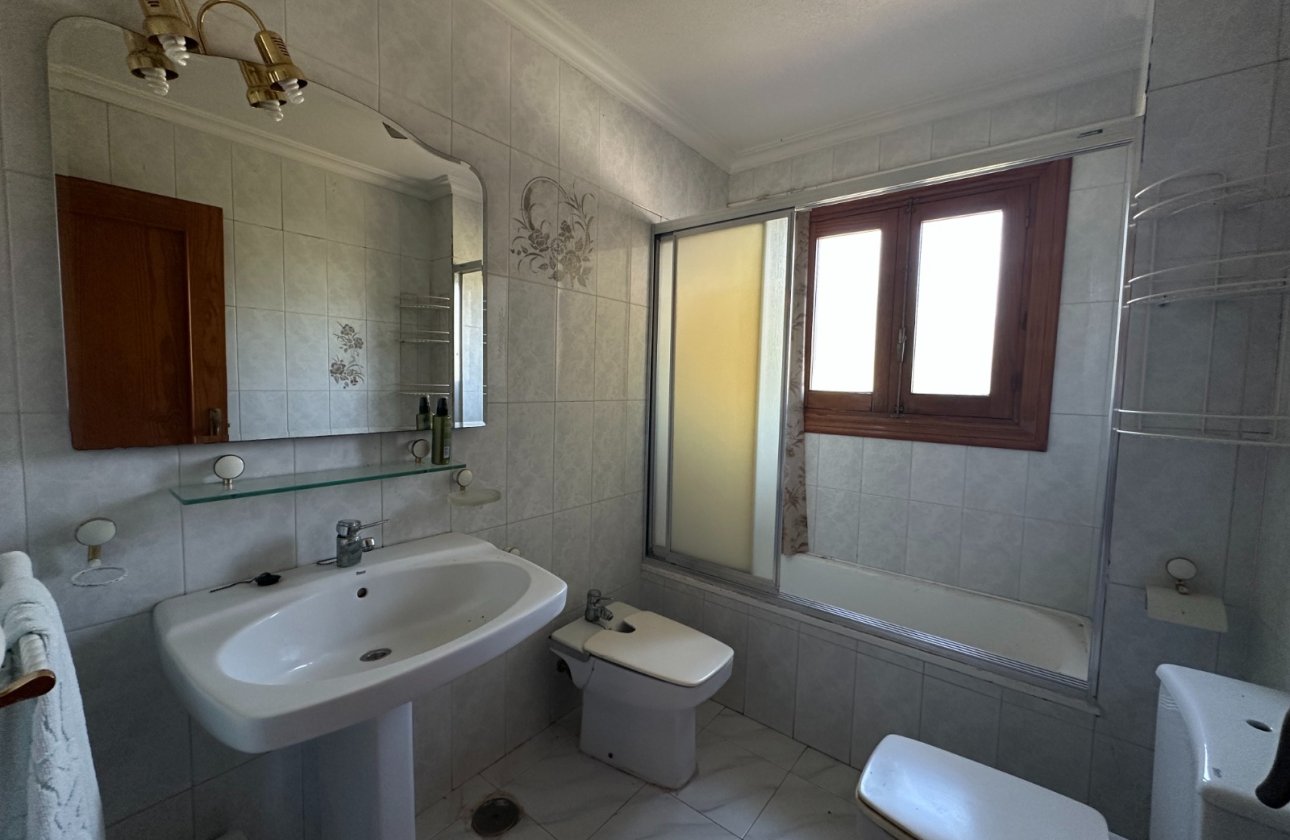 Resale - Villa -
Torrevieja - Costa Blanca