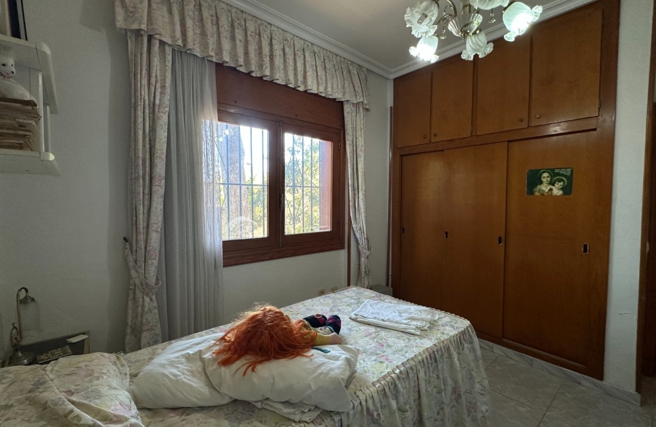 Resale - Villa -
Torrevieja - Costa Blanca